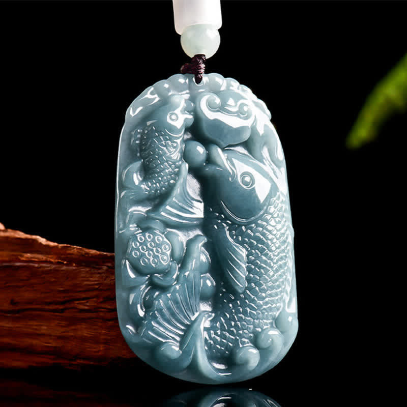 Buddha Stones Collana con ciondolo a forma di doppia carpa koi intagliata in giada naturale, simbolo di prosperità. - Pesci Koi - Giada naturale (il colore può variare) - image 0