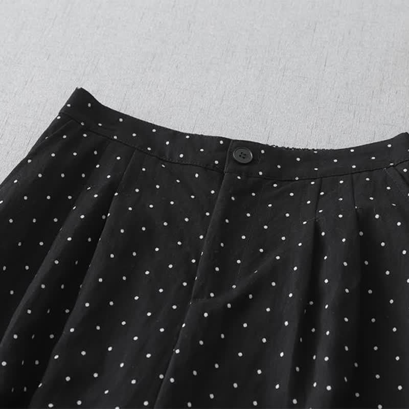 Buddha Stones Pantaloni capri da donna a gamba larga in cotone con inserti in pizzo a pois e tasche. - image 1