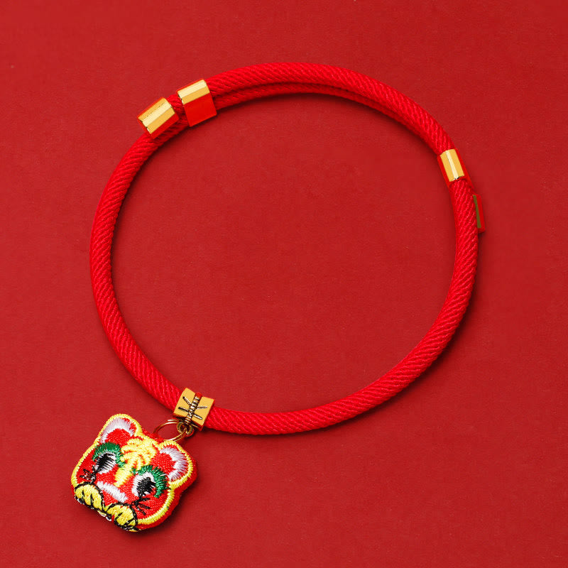 Buddha Stones Collare regolabile per cani e gatti con ricamo a treccia rossa e personaggio Tiger Fu, protezione per animali domestici. - Tigre - 26-44 cm - image 10