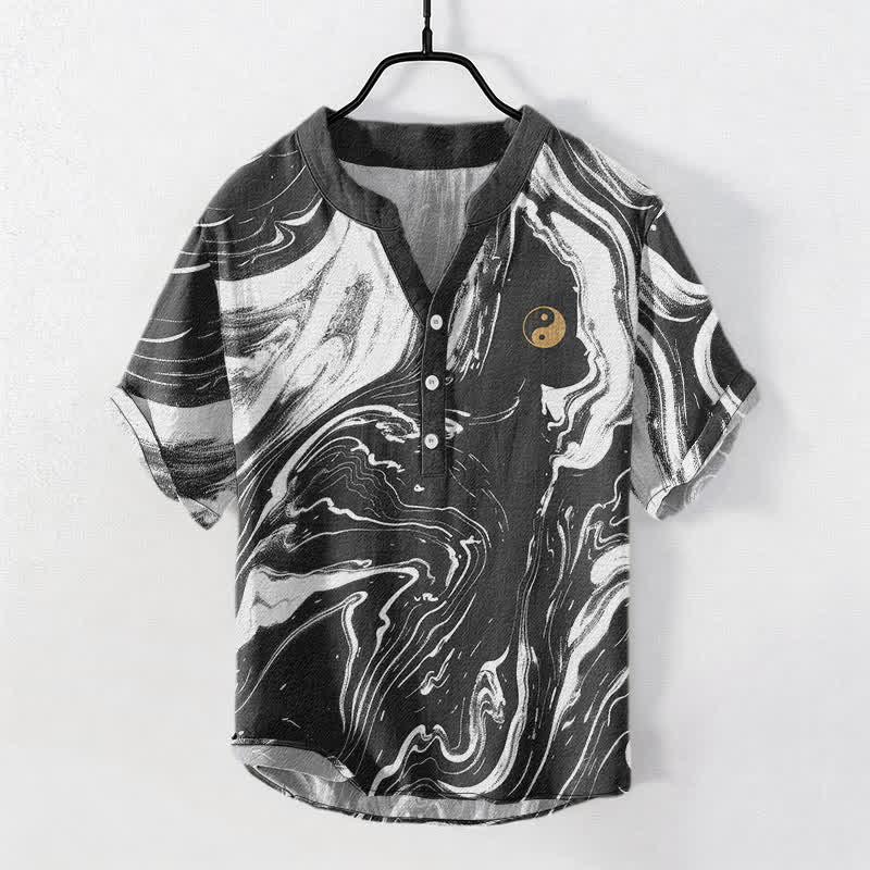 Buddha Stones Camicia da uomo a maniche corte con mezza abbottonatura, in cotone, con motivo Tai Chi. - Nero - US/UK/AU50, EU60 (5XL) - image 0