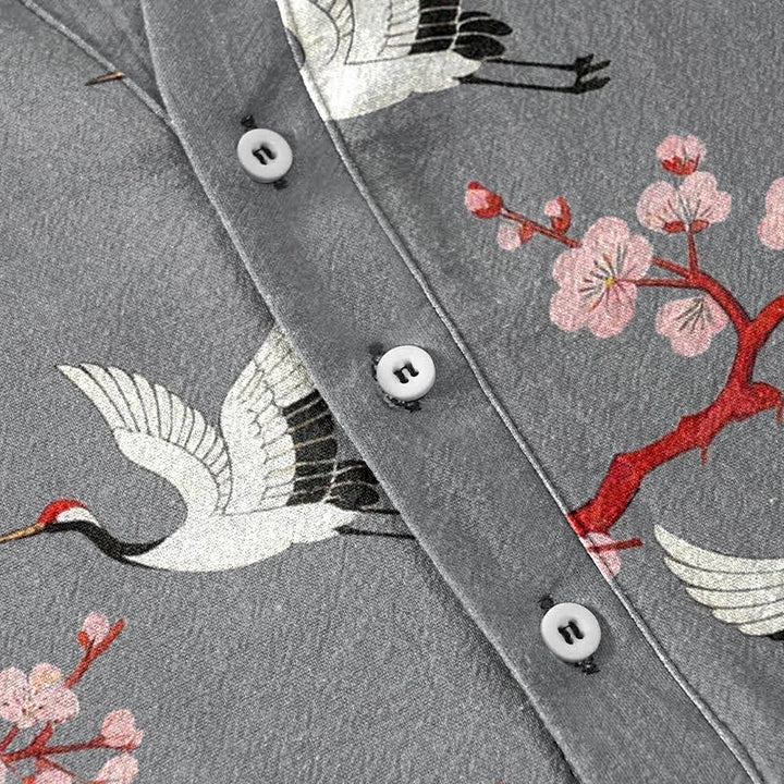 Buddha Stones Camicia Henley da uomo a maniche corte con motivo a fiori di prugno della Crane - image 3