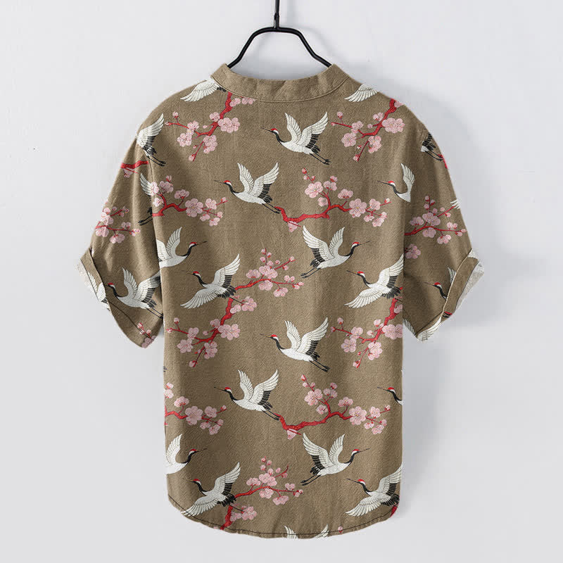 Buddha Stones Camicia Henley da uomo a maniche corte con motivo a fiori di prugno della Crane - image 6