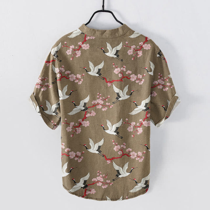 Buddha Stones Camicia Henley da uomo a maniche corte con motivo a fiori di prugno della Crane - image 6