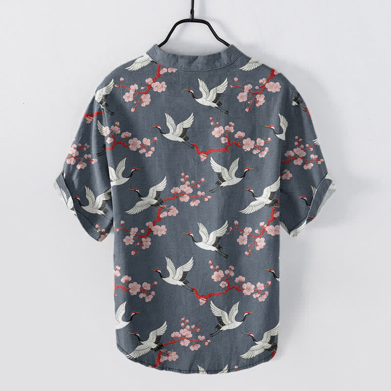 Buddha Stones Camicia Henley da uomo a maniche corte con motivo a fiori di prugno della Crane - image 8