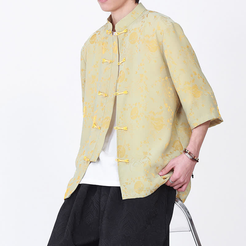 Buddha Stones Camicia da uomo estiva vintage elegante con colletto alla coreana, motivo a nuvole dorate e maniche a gomito. - image 1
