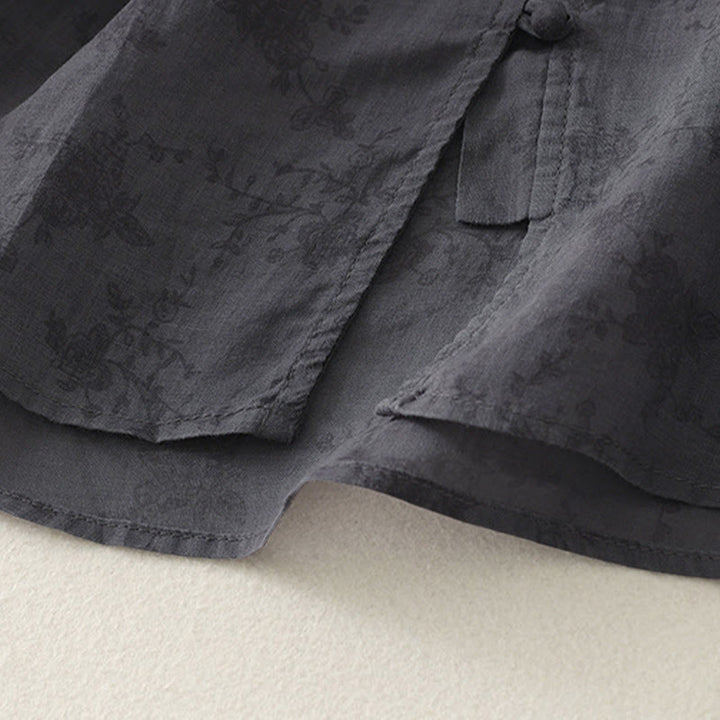 Buddha Stones Camicia estiva da donna con colletto alla coreana, bottoni ricamati e maniche a tre quarti. - image 4