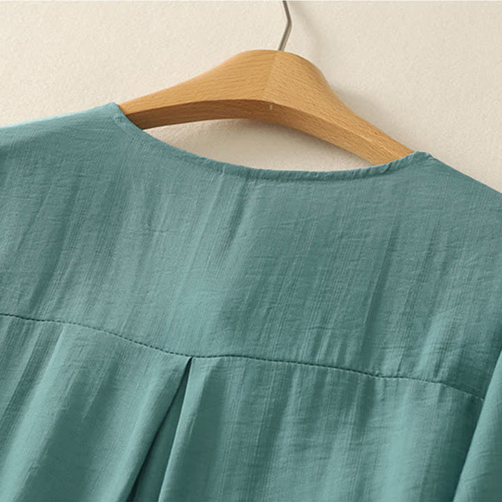 Buddha Stones Camicia da donna a maniche corte con scollo rotondo e ricamo "Summer Mountain". - image 3