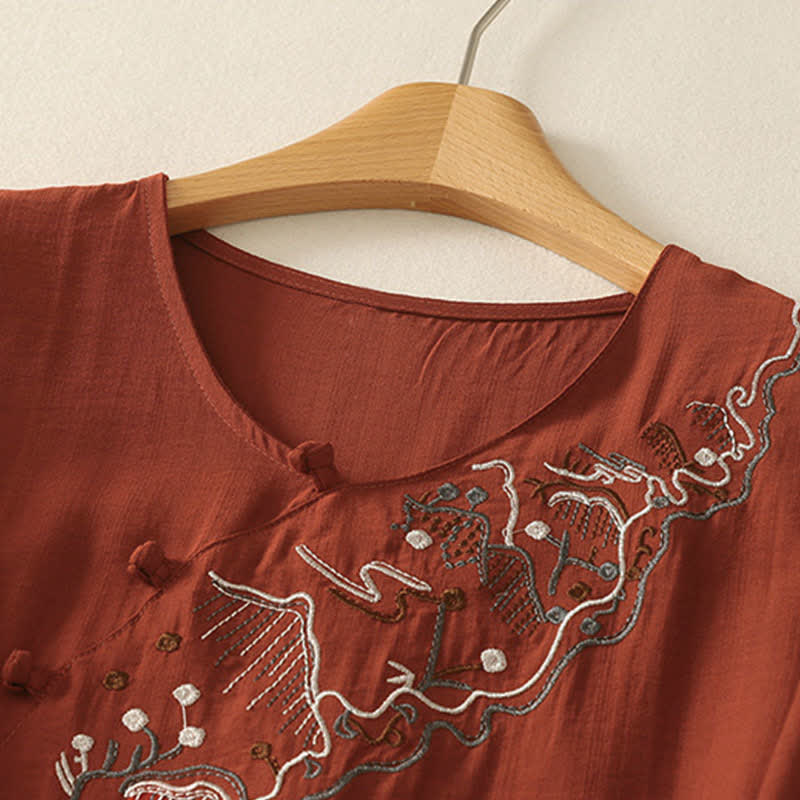 Buddha Stones Camicia da donna a maniche corte con scollo rotondo e ricamo "Summer Mountain". - image 16