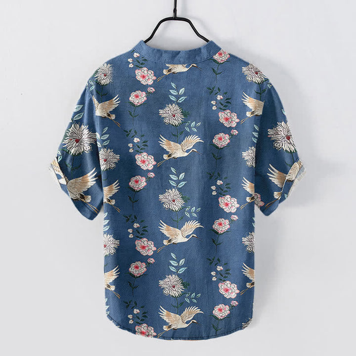 Buddha Stones Camicia da uomo a maniche corte con mezza abbottonatura e stampa floreale a gru in cotone. - image 1