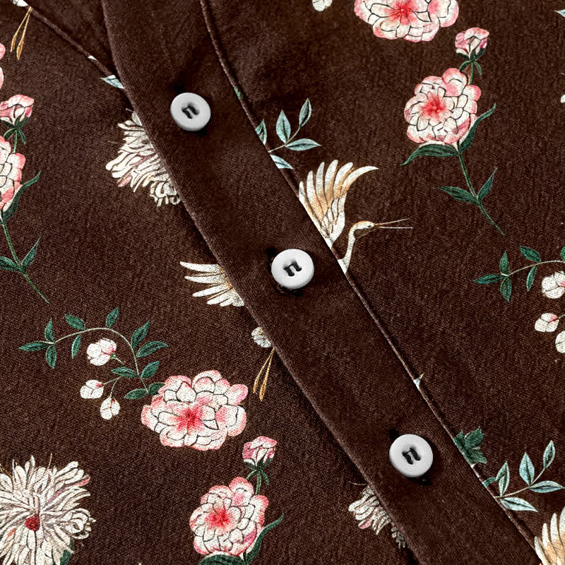 Buddha Stones Camicia da uomo a maniche corte con mezza abbottonatura e stampa floreale a gru in cotone. - image 13