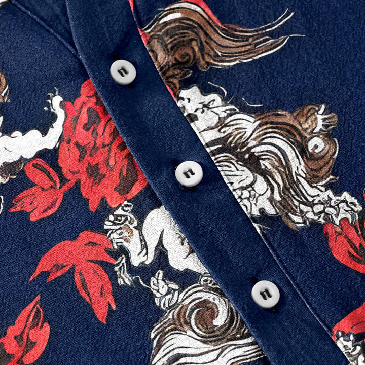 Buddha Stones Camicia Henley da uomo a maniche corte con mezza abbottonatura, in cotone rosso con stampa floreale e nuvole. - image 8