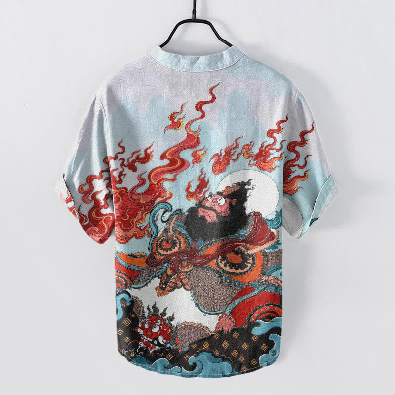 Buddha Stones Camicia da uomo a maniche corte con mezza abbottonatura e stampa "Mythic Flame" in cotone. - image 1