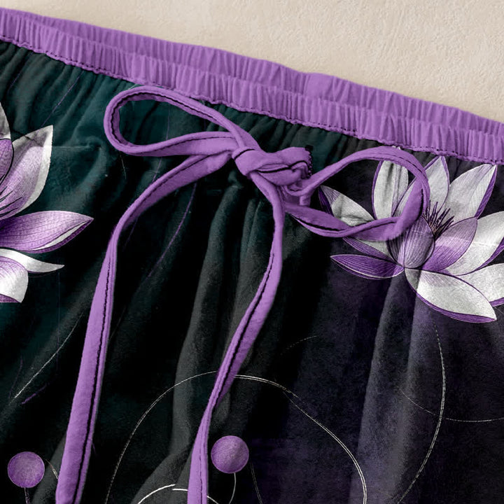 Buddha Stones Pantaloni da donna in puro cotone viola con stampa loto e vita elasticizzata, con tasche. - image 2