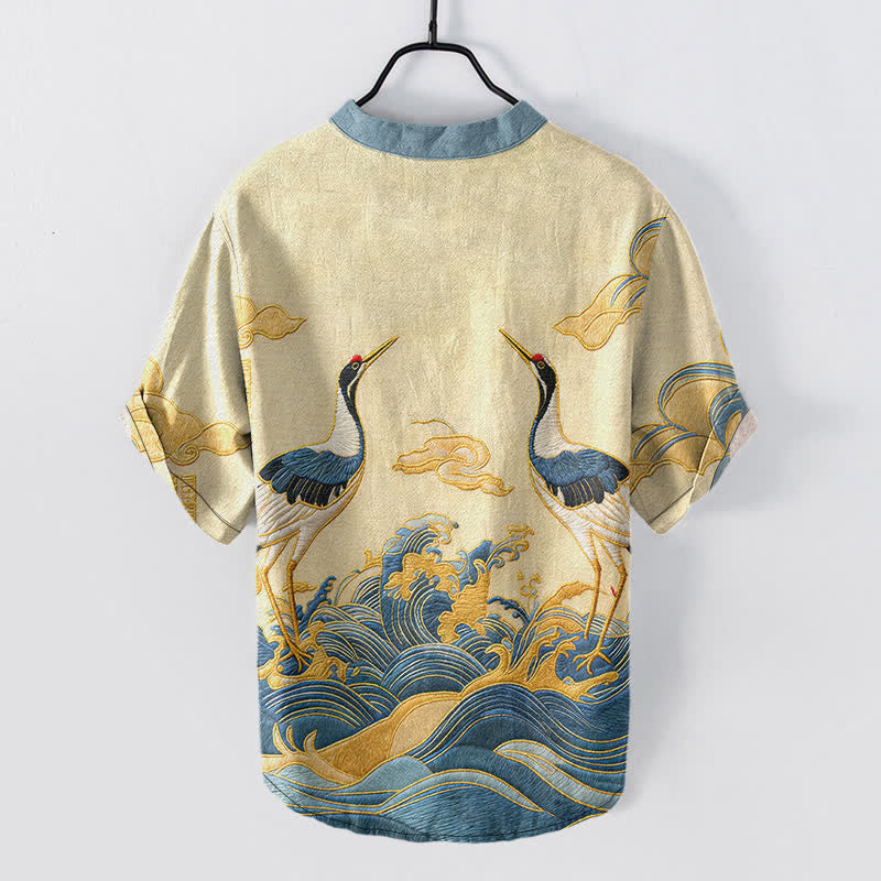 Buddha Stones Camicia da uomo a maniche corte con bottoni a metà, in cotone, con emblema della gru e delle onde. - image 1