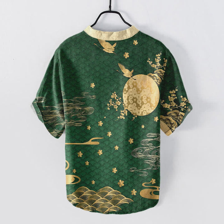 Buddha Stones Camicia da uomo a maniche corte con bottoni a metà, in cotone, con emblema di gru e fiori di pruno e luna piena. - image 8
