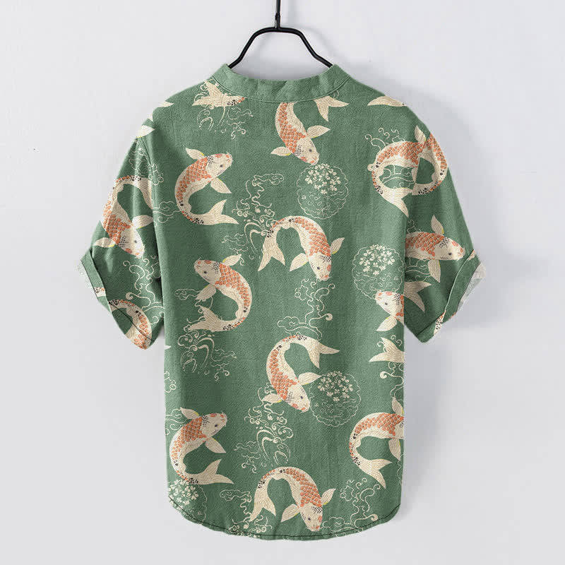 Buddha Stones Camicia da uomo a maniche corte con mezza abbottonatura e motivo a onde di pesci koi in cotone. - image 8