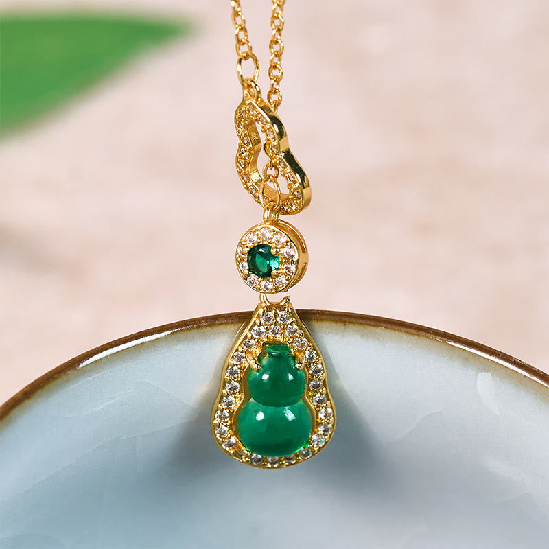 Collana con ciondolo a forma di bilancia in rame e zucca colorata con design cavo Buddha Stones. - Zucca verde - image 0