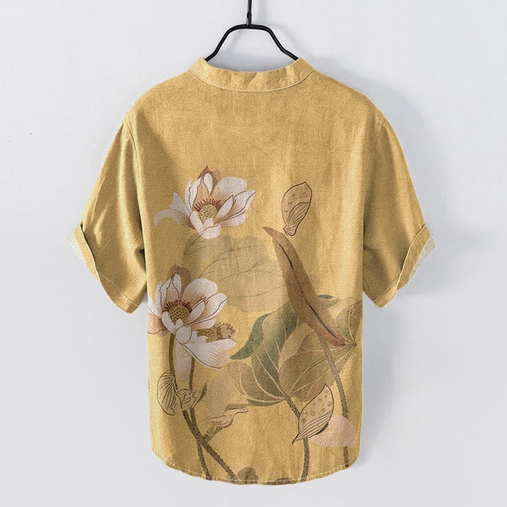 Buddha Stones Camicia da uomo a maniche corte con mezzo bottone, in cotone, dipinta a mano con motivo a loto. - image 1