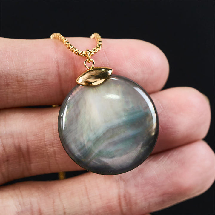 Buddha Stones Collana con ciondolo a forma di pietra rotonda di tridacna, ideale per un momento di calma. - image 11
