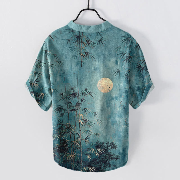 Buddha Stones Camicia da uomo a maniche corte con bottoni a mezzo bottone, stampata in cotone con motivo bambù e luna dorata. - image 8