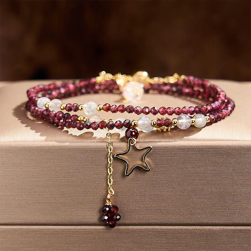 Buddha Stones Bracciale Passione a triplo giro con stelle di granato naturale - image 1