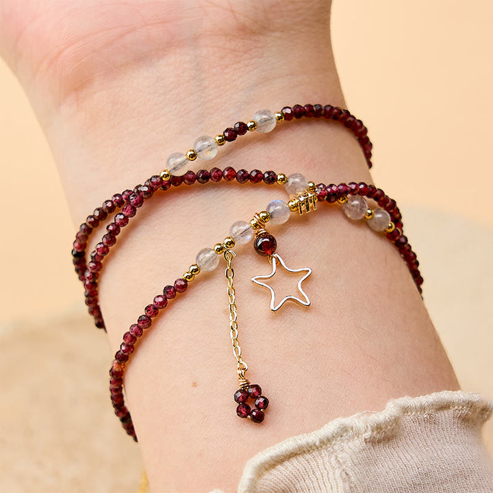 Buddha Stones Bracciale Passione a triplo giro con stelle di granato naturale - image 4