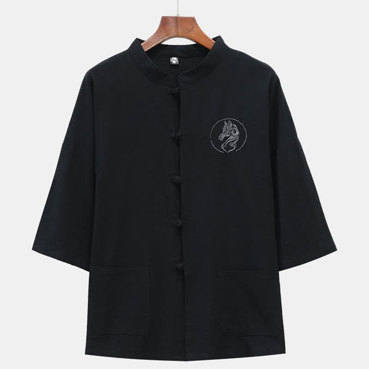 Buddha Stones Camicia da uomo a maniche corte, tinta unita, con colletto alla coreana, ricamo di cavallo, bottoni a rana e tasche, stile estivo Tang. - Nero - US/UK/AU46, EU56 (5XL) - image 6
