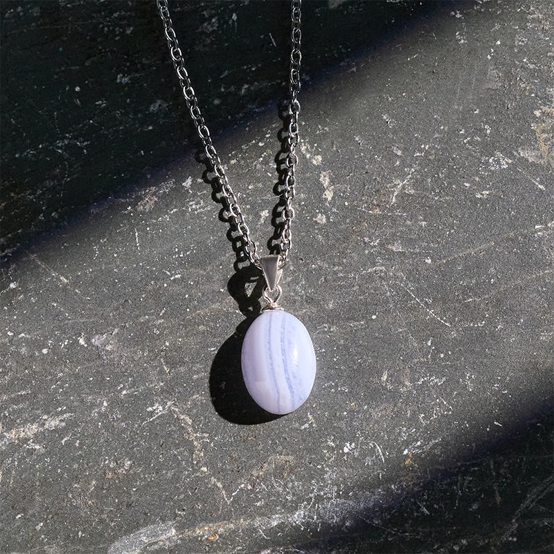 Buddha Stones Collana con ciondolo a catena in agata blu naturale con cristalli di trasparenza - image 3