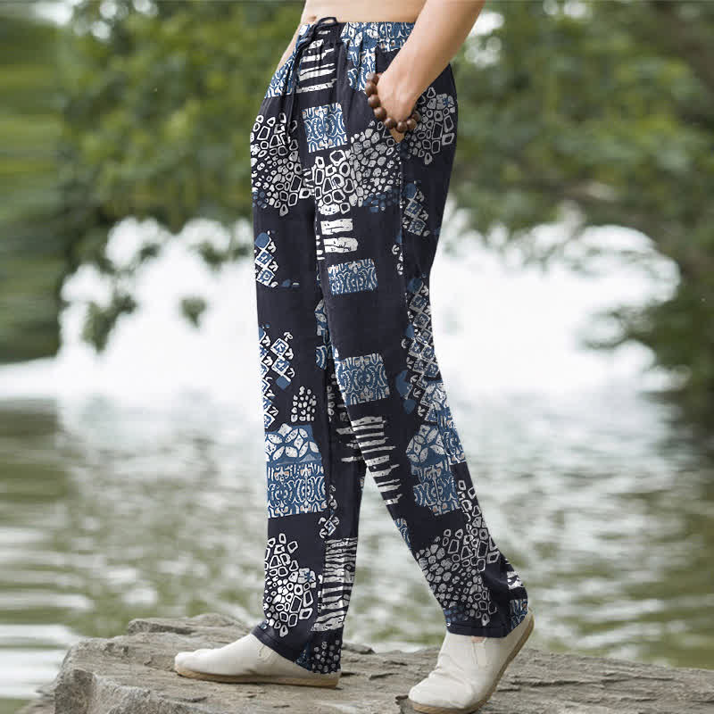 Buddha Stones Pantaloni da uomo affusolati in cotone con motivo patchwork geometrico e tasche. - image 1