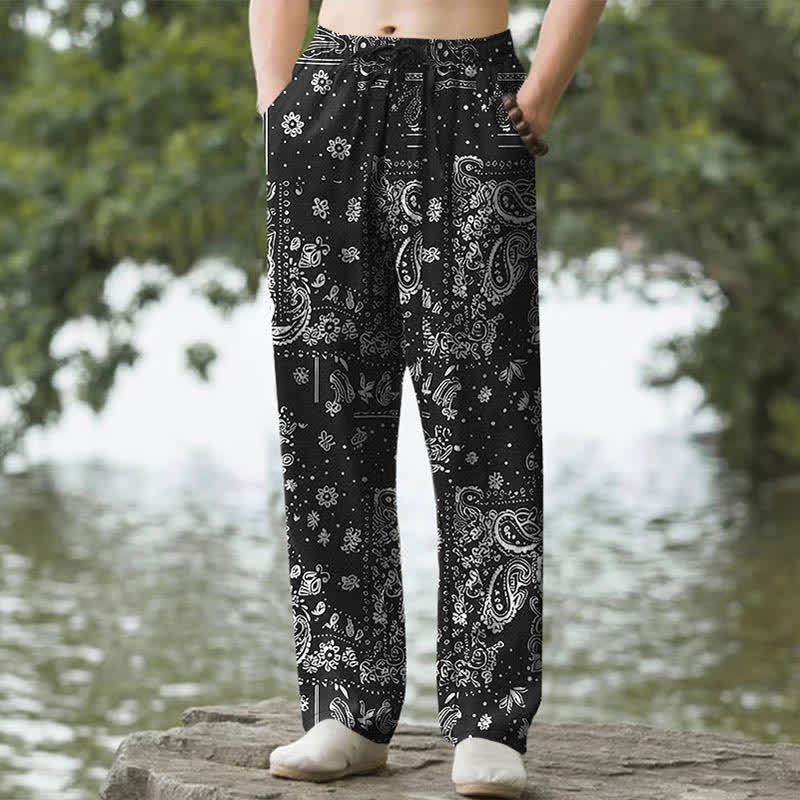 Buddha Stones Pantaloni da uomo affusolati con tasche, in cotone con motivo paisley a fiori di anacardi. - Nero - US/UK/AU50, EU60 (5XL) - image 0