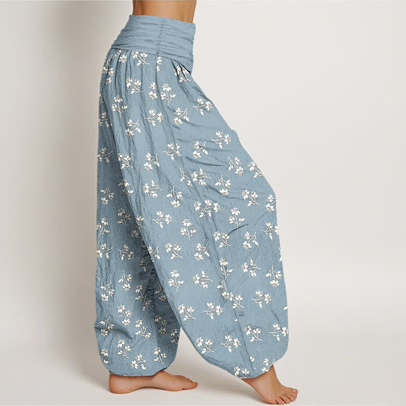 Buddha Stones Pantaloni harem da donna in cotone con stampa floreale bianca a piccoli motivi e vita elasticizzata. - image 7