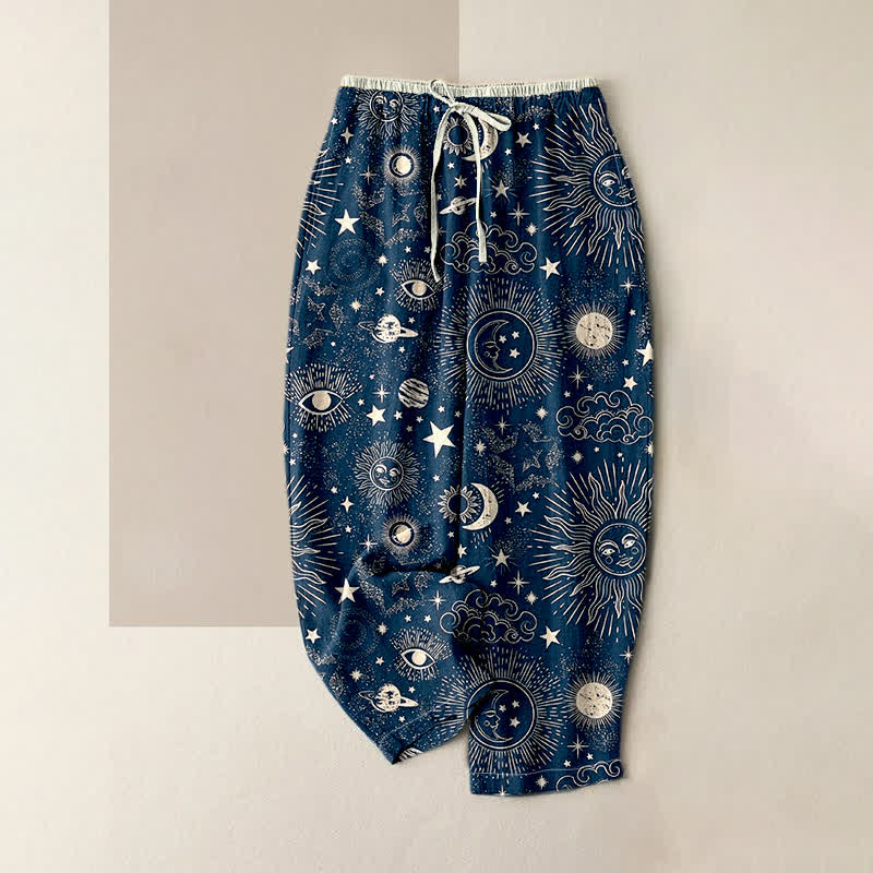 Buddha Stones Pantaloni da donna in puro cotone con elastico in vita e tasche, fantasia celeste sole, luna e stelle. - Marina - US16, UK/AU20, EU48 (3XL) - image 0
