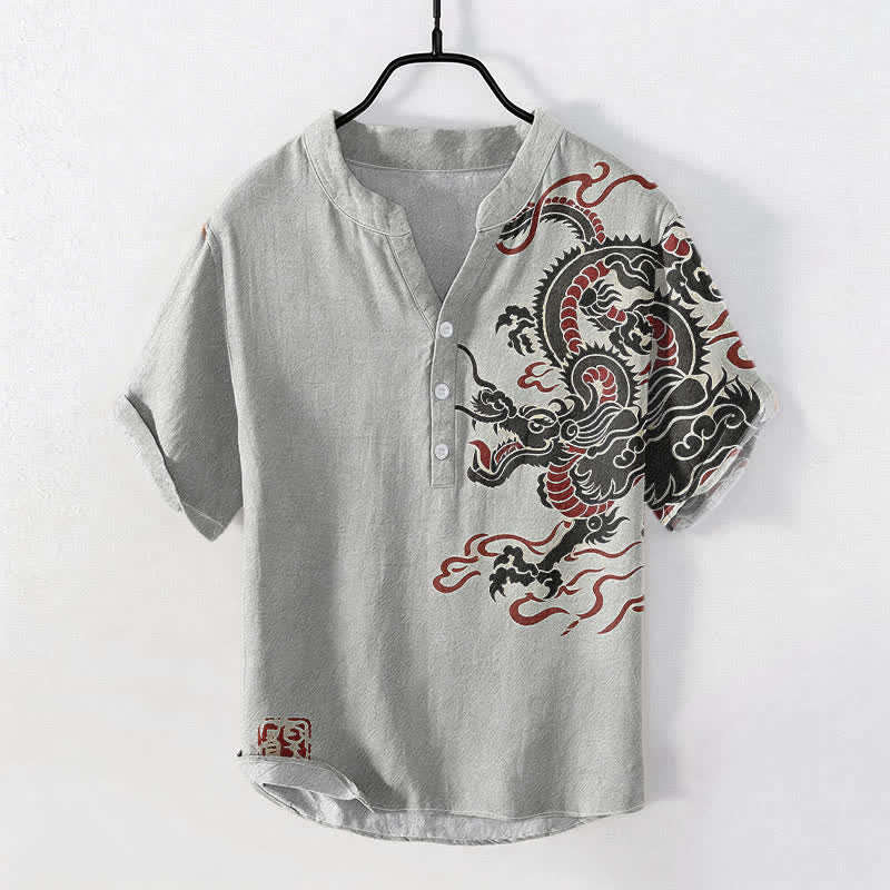 Buddha Stones Camicia da uomo a maniche corte con mezza abbottonatura, in cotone nero con motivo drago rosso. - Grigio chiaro - US/UK/AU50, EU60 (5XL) - image 3