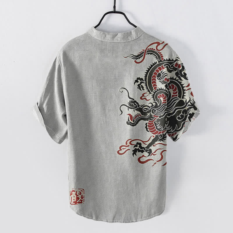 Buddha Stones Camicia da uomo a maniche corte con mezza abbottonatura, in cotone nero con motivo drago rosso. - image 4