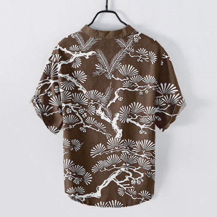 Buddha Stones Camicia da uomo a maniche corte con mezza abbottonatura, in cotone bianco con motivo botanico aghi di pino. - image 6