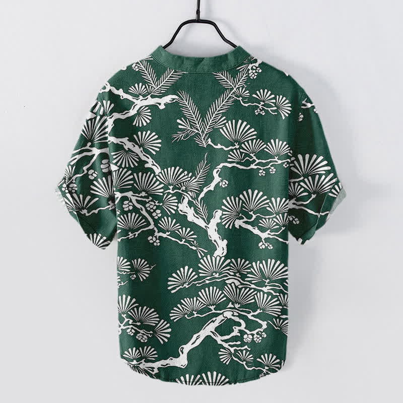 Buddha Stones Camicia da uomo a maniche corte con mezza abbottonatura, in cotone bianco con motivo botanico aghi di pino. - image 8