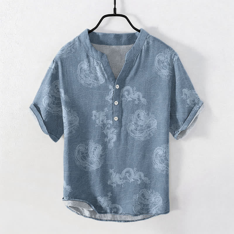 Buddha Stones Camicia da uomo a maniche corte con mezzo bottone, in cotone, con motivo drago indaco sbiadito. - SteelBlue - US/UK/AU50, EU60 (5XL) - image 0