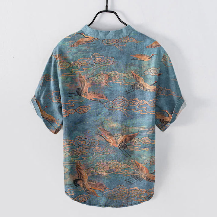 Buddha Stones Camicia da uomo a maniche corte con mezza abbottonatura, in cotone, con motivo gru volanti e nuvole. - image 1