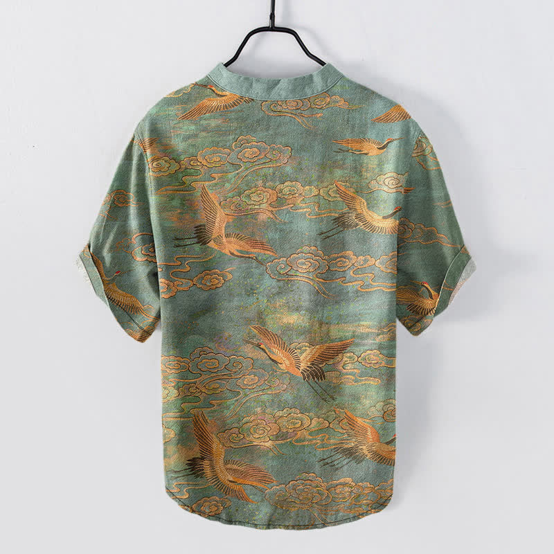 Buddha Stones Camicia da uomo a maniche corte con mezza abbottonatura, in cotone, con motivo gru volanti e nuvole. - image 6