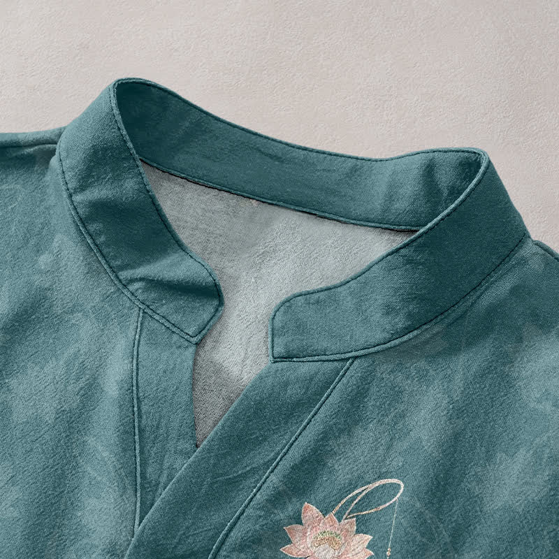 Buddha Stones Camicia da uomo a maniche corte con mezza abbottonatura e motivo a loto in cotone. - image 2