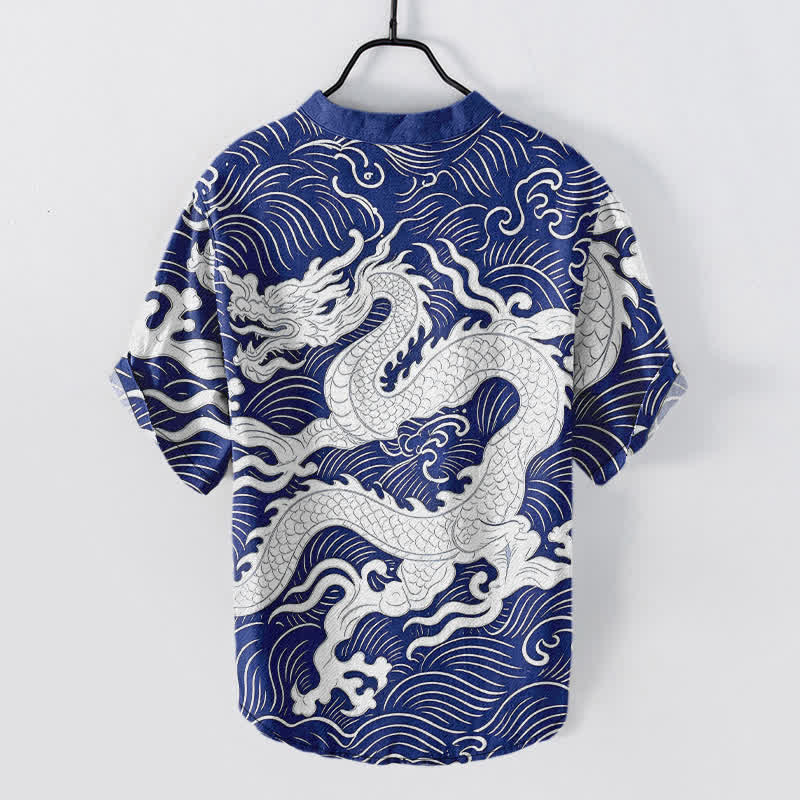 Buddha Stones Camicia da uomo a maniche corte con mezza abbottonatura, in cotone bianco con motivo a onde di drago. - image 8