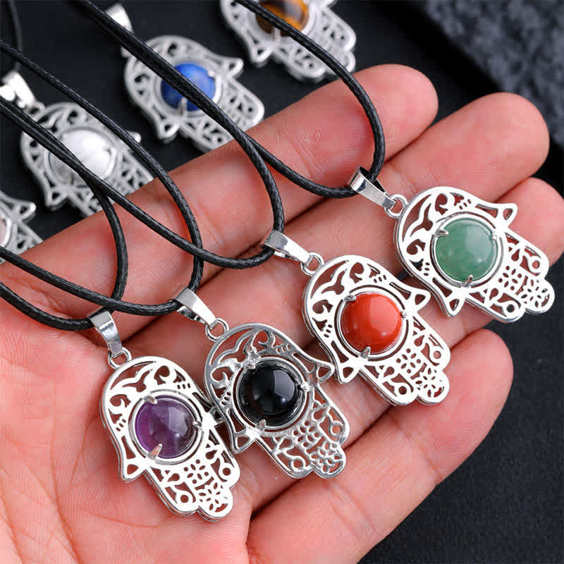 Buddha Stones Collana con intarsio in ossidiana nera naturale e palma Hamsa, simbolo di forza e resistenza. - image 23