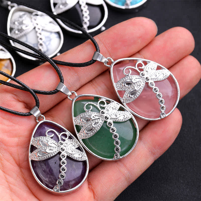 Buddha Stones Collana con intarsio a forma di goccia in avventurina verde naturale e cristallo a forma di libellula. - image 28