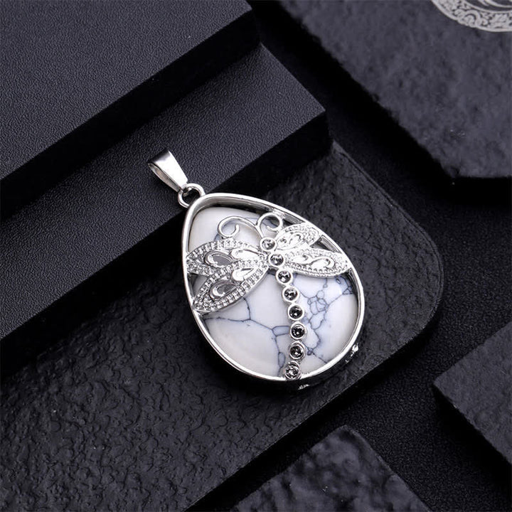 Buddha Stones Collana con intarsio a forma di goccia in avventurina verde naturale e cristallo a forma di libellula. - image 17