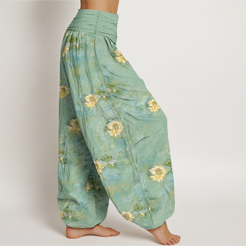 Buddha Stones Pantaloni harem da donna in cotone giallo con motivo a fiori di loto e elastico in vita. - image 2
