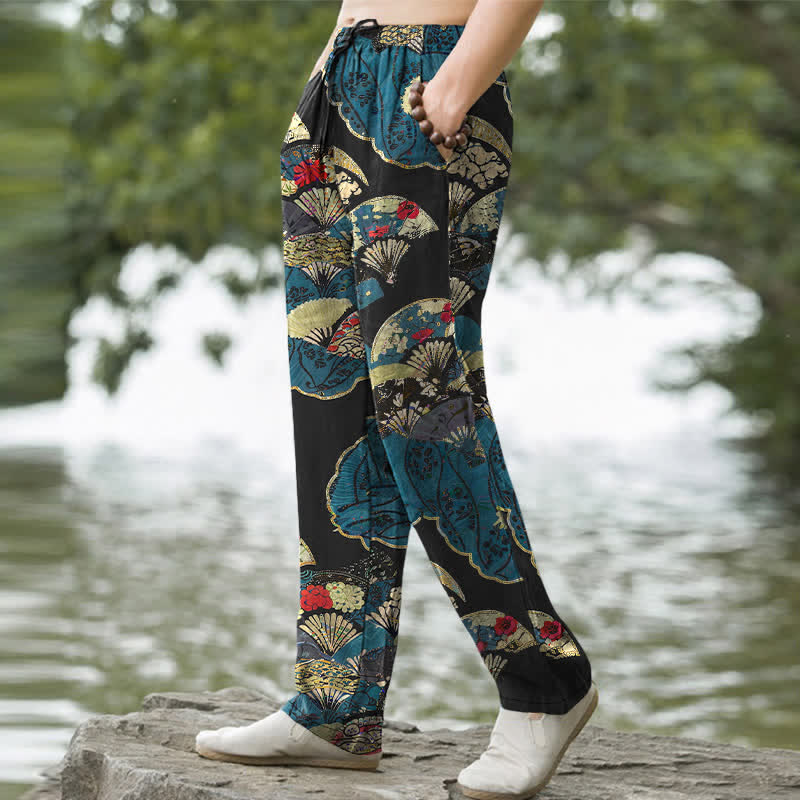 Buddha Stones Pantaloni affusolati da uomo in cotone con motivo floreale e stampa a ventaglio orientale pieghevole, con tasche. - image 1