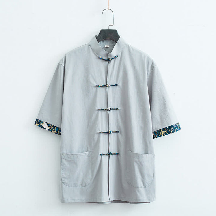 Buddha Stones Camicia da uomo a maniche corte, tinta unita, con colletto alla coreana, bottoni a rana, stile Tang estivo, con tasche. - Grigio chiaro - US/UK/AU44, EU54 (4XL) - image 2