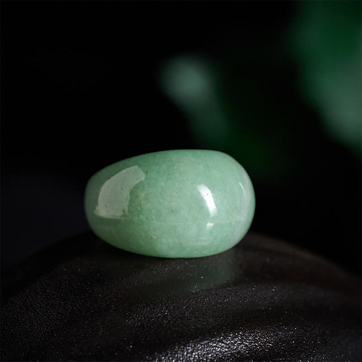 Buddha Stones Anello di bilanciamento largo in avventurina verde naturale - image 1