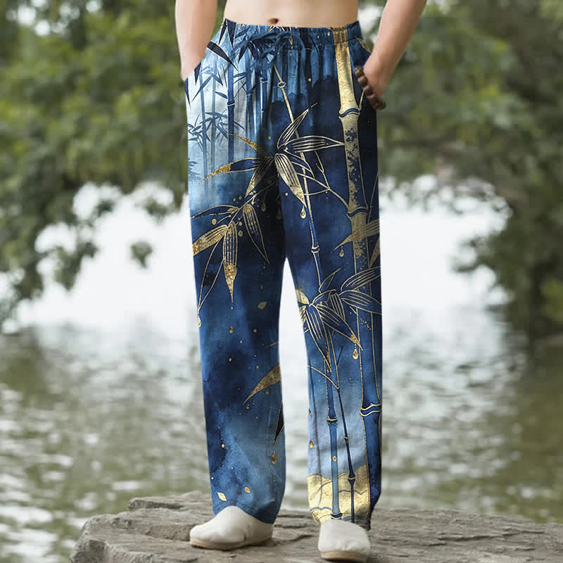 Buddha Stones Pantaloni da uomo affusolati in cotone con motivo a foglie di bambù dorate e tasche. - Marina - US/UK/AU50, EU60 (5XL) - image 0