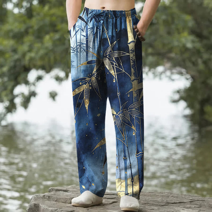 Buddha Stones Pantaloni da uomo affusolati in cotone con motivo a foglie di bambù dorate e tasche. - Marina - US/UK/AU50, EU60 (5XL) - image 0